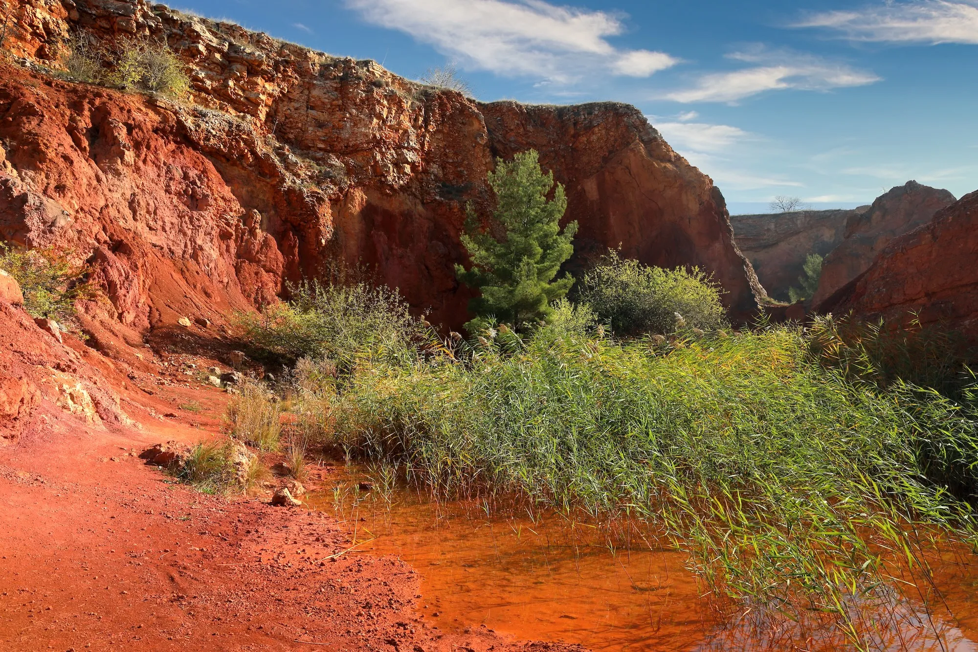 Miniere di bauxite in Puglia, foto di Mario Brambilla