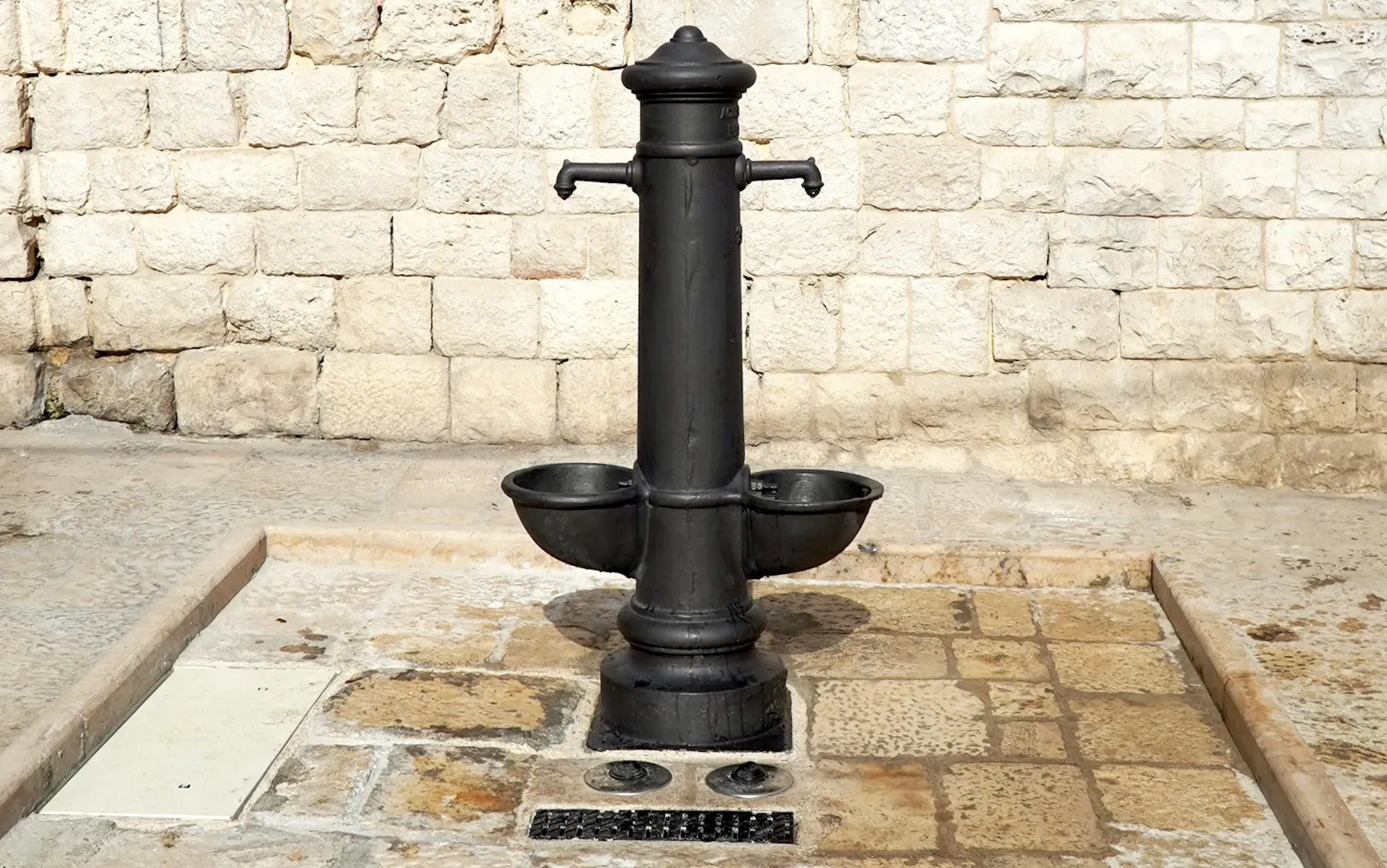 Fontana Siamese di strada San Marco