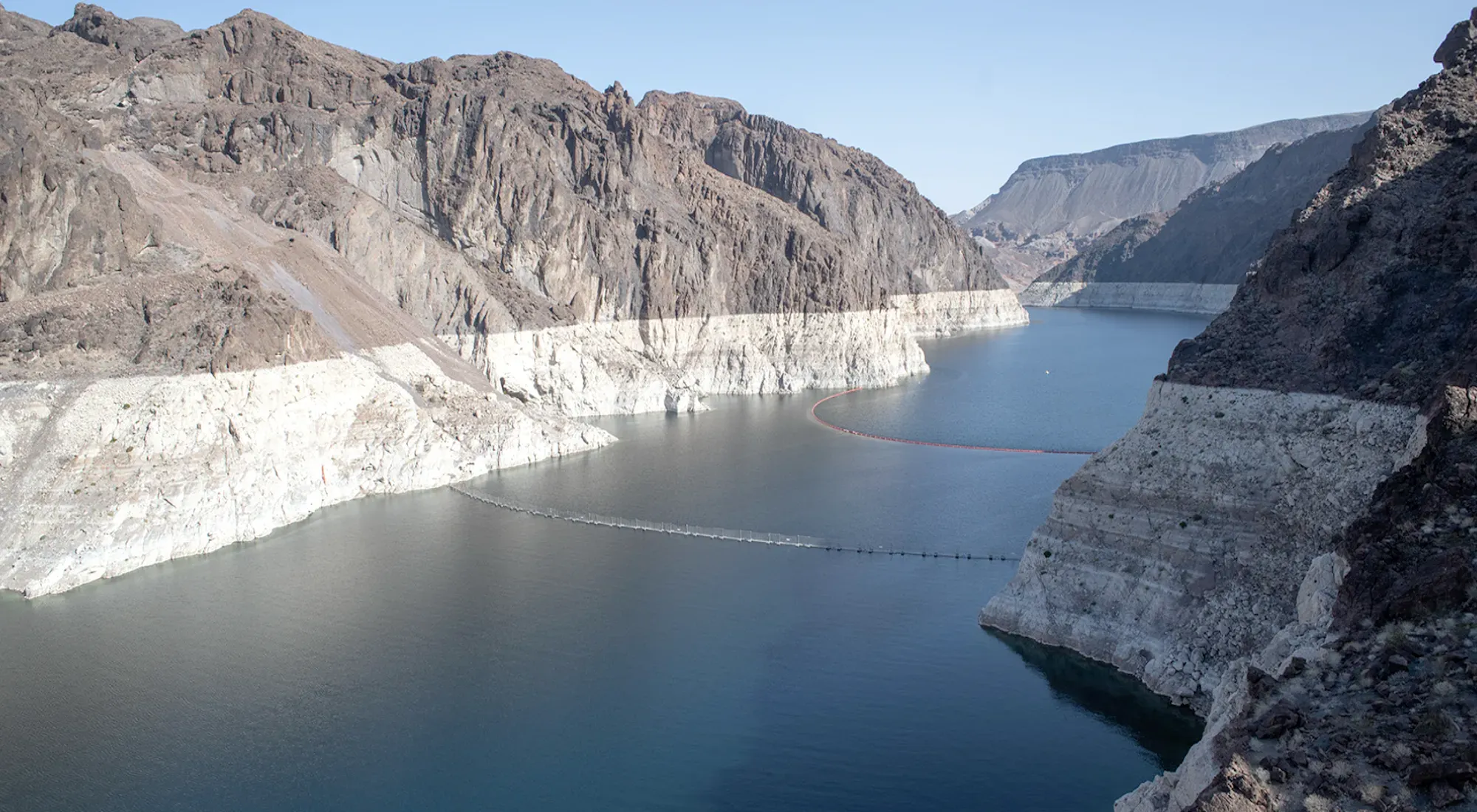 Bassi livelli dell'acqua del Lago Mead vicino a Las Vegas nel febbraio 2022.