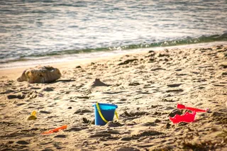 Disco verde per la Puglia: tuffi e castelli di sabbia dove il mare è sempre più blu