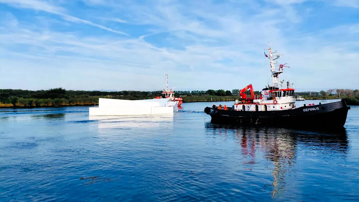 Vento in poppa: lungo le coste pugliesi passa AcquaPraça